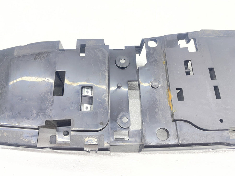 08-16 YAMAHA YZF R6 REAR BACK TAIL UNDERTAIL BATTERY TRAY PLASTIC