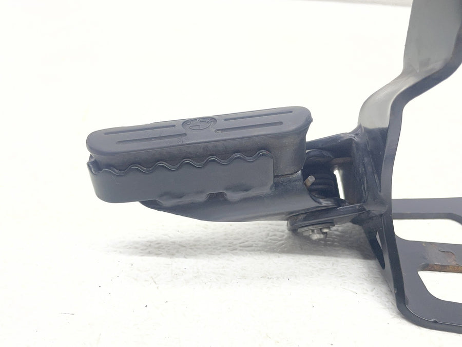 11-15 BMW G650 GS G650GS LEFT RIGHT FRONT FOOT RESTS PEGS STEPS SET PAIR