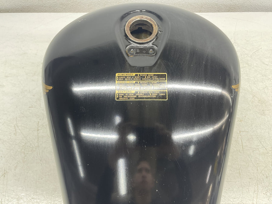 83 HONDA SHADOW 750 VT750  GAS TANK FUEL PETROL RESERVOIR 17550-ME9-770