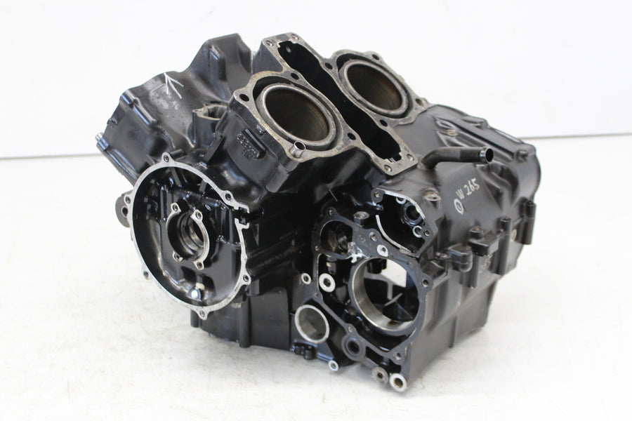 84-85 HONDA MAGNA 700 VF700C ENGINE MOTOR CRANKCASE CRANK CASES BLOCK