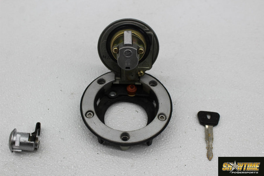 06-07 YAMAHA YZF R6 GAS CAP KEY AND HELMET LOCK