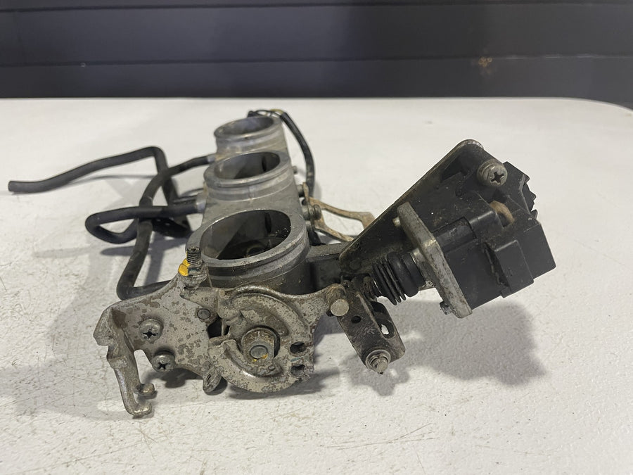 07 TRIUMPH SPEED TRIPLE 1050 THROTTLE BODY BODIES TPS