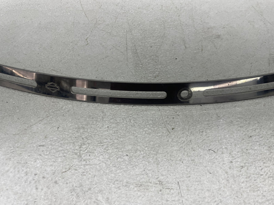 07-11 HARLEY-DAVIDSON ELECTRA GLIDE CLASSIC FLHTC WINDSHIELD MOUNT BRACKET TRIM