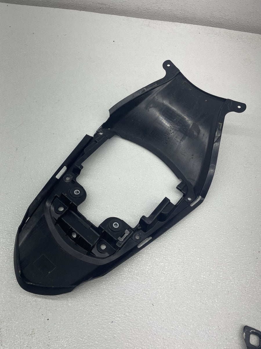 11-26 SUZUKI GSXR 600 750 REAR BACK PASSENGER SEAT FAIRING COWL