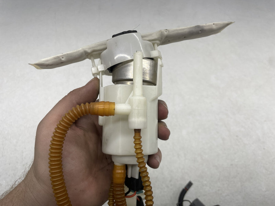 13 HARLEY-DAVIDSON ROAD GLIDE CVO CUSTOM FLTRXSE2 FUEL GAS PUMP