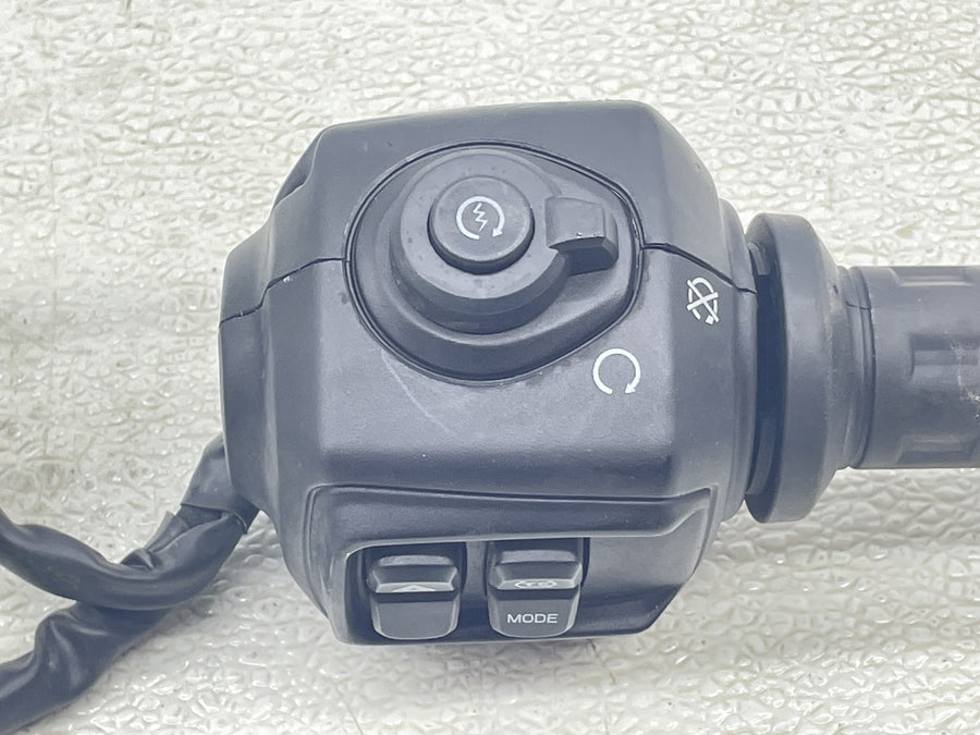 25-26 HARLEY-DAVIDSON NIGHTSTER RH975 RIGHT SWITCH CONTROL KILL OFF START SIGNAL