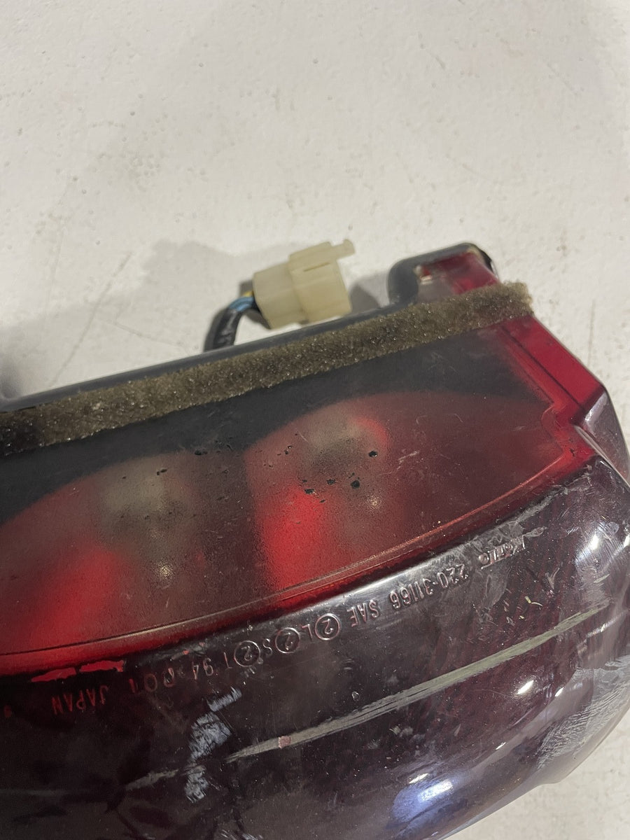 97 YAMAHA YZF1000R REAR TAIL TAILLIGHT BACK BRAKE LIGHT