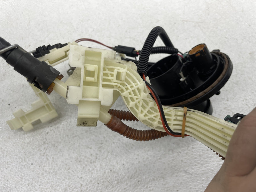 07-11 HARLEY-DAVIDSON STREET GLIDE FLHX FUEL GAS PUMP