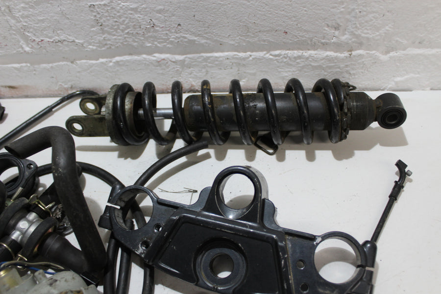 1993 KAWASAKI NINJA ZX6 ZX600E PARTS AND HARDWARE NUTS BOLTS