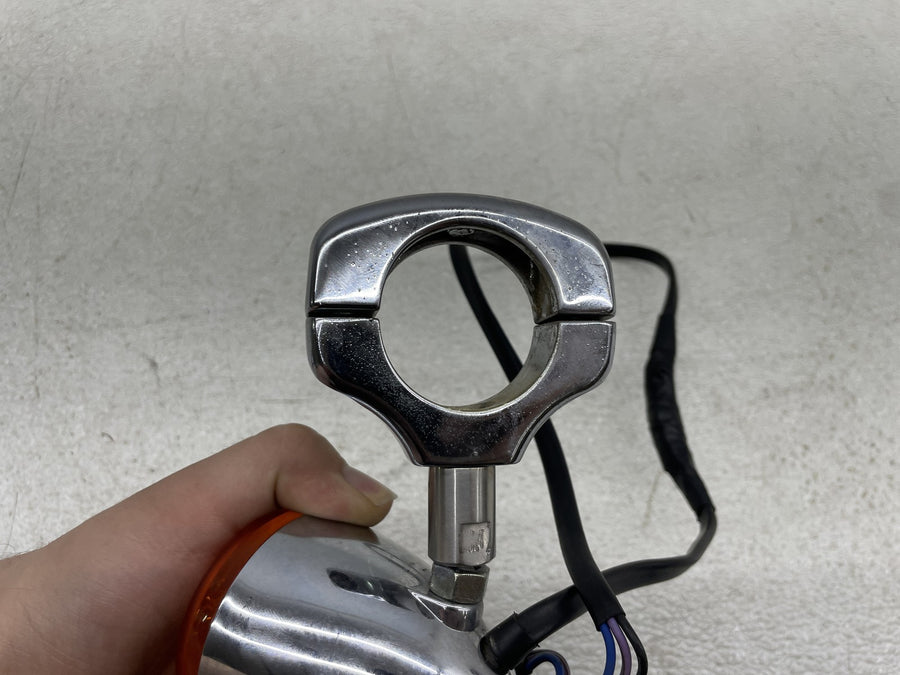 01-06 HARLEY-DAVIDSON SOFTAIL STANDARD FXSTI FRONT LEFT RIGHT TURN SIGNALS LIGHT