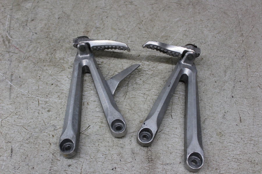 2005 Honda CBR600RR REAR BACK PASSENGER PEG SET PAIR