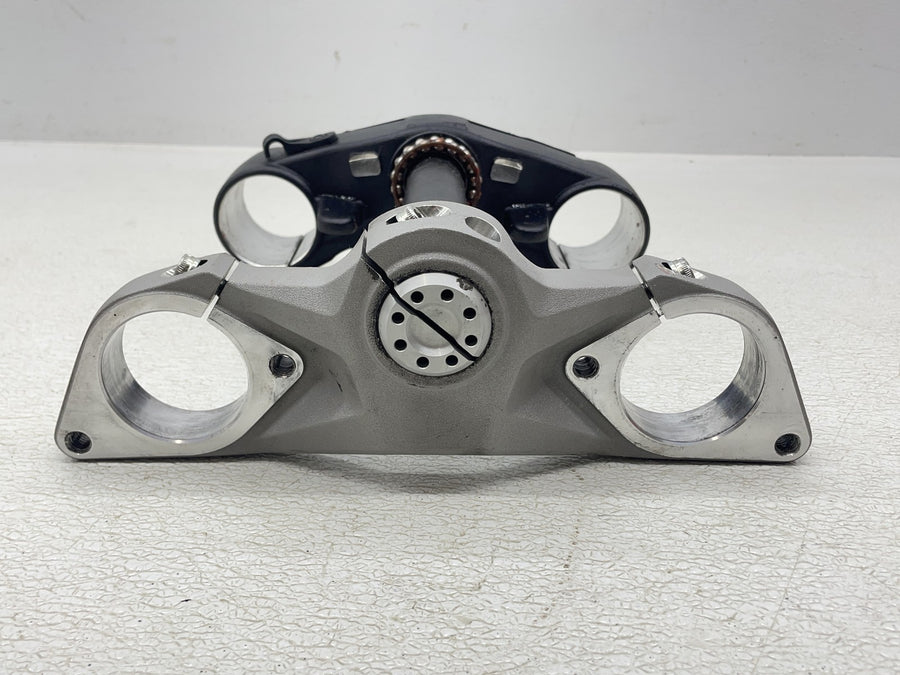 21-24 DUCATI SUPERSPORT 950 S FRONT FORKS CLAMP LOWER TRIPLE TREE STEM