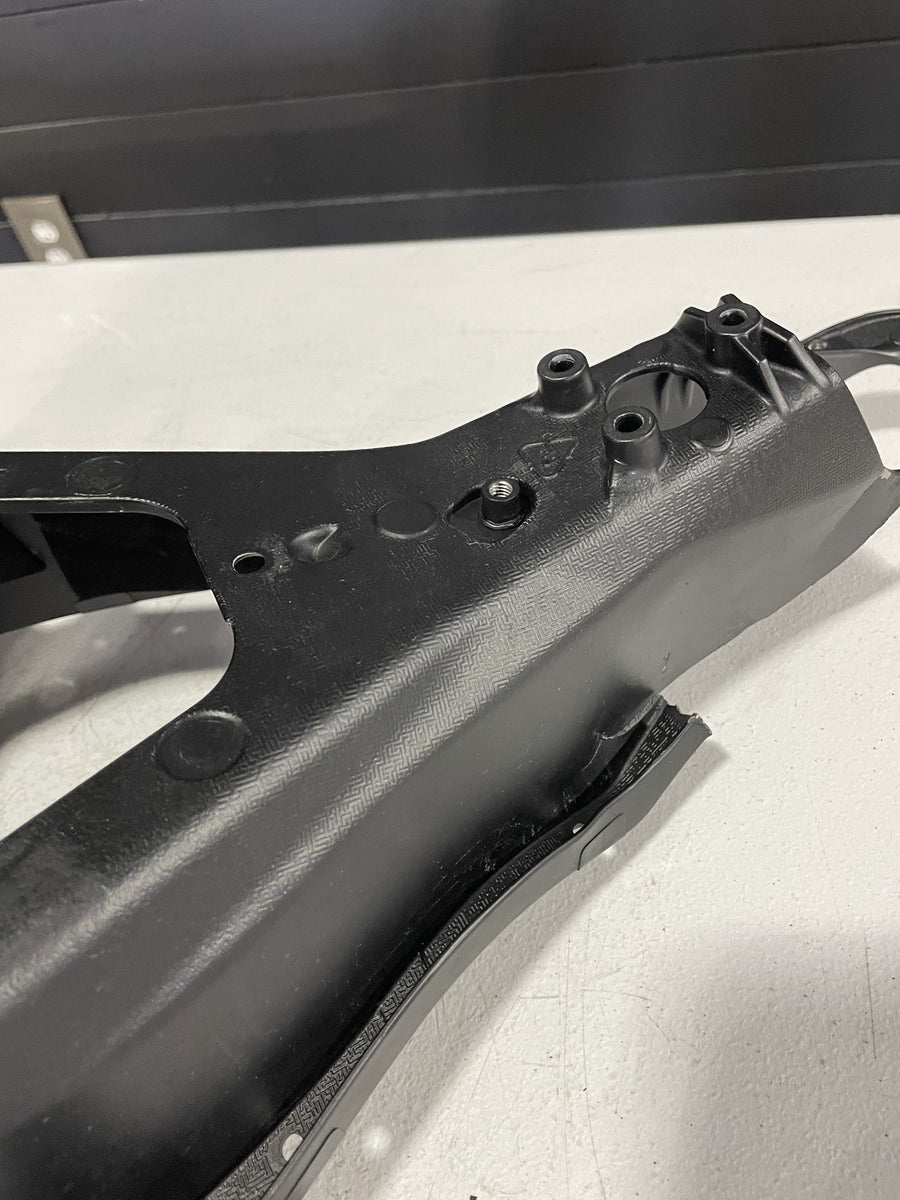 20-26 YAMAHA YZF R1 REAR BACK TAIL SUBFRAME SUB FRAME DAMAGED