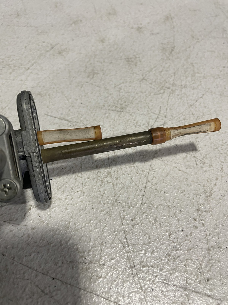 94-09 KAWASAKI NINJA 500R EX500D FUEL GAS TANK PETCOCK SHUT ON OFF VALVE