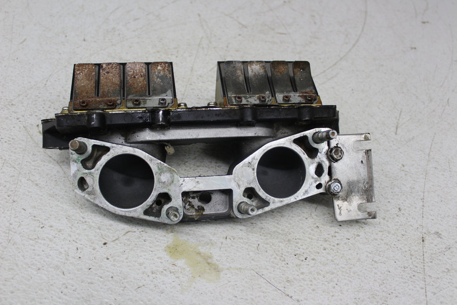 1998 YAMAHA WAVEVENTURE 700 WVT700 REEDVALVE WITH BRACKET