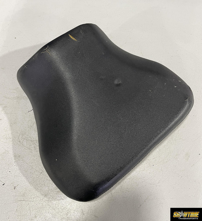 00-03 SUZUKI GSXR750 FRONT DRIVERS SEAT PAD SADDLE PILLION