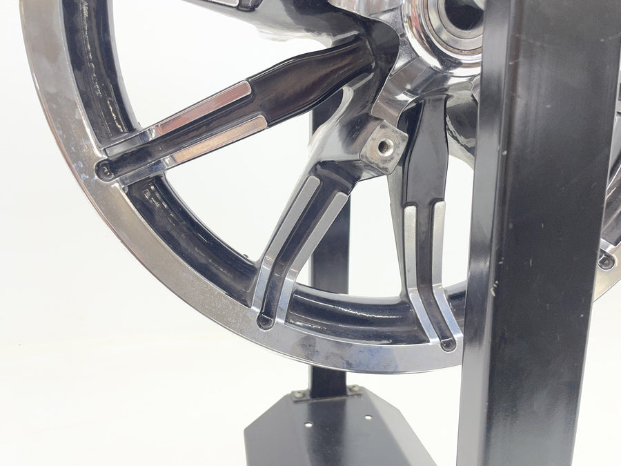 17-23 HARLEY-DAVIDSON ELECTRA GLIDE ULTRA LIMITED FLHTK FRONT WHEEL RIM
