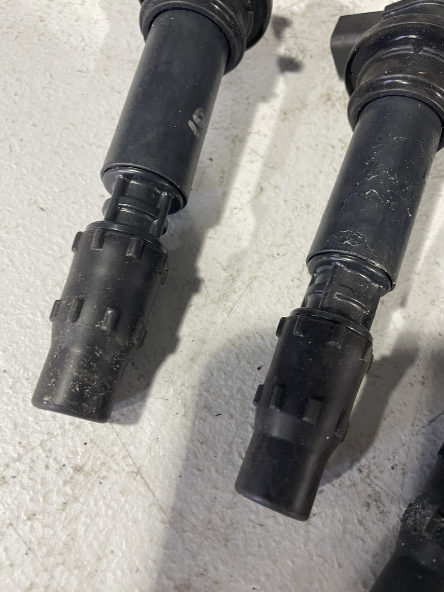 2010 TRIUMPH SPRINT ST 1050 IGNITION COILS COIL SPARK PLUG CAPS