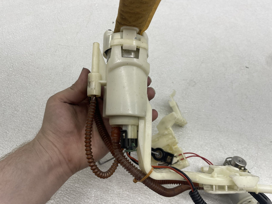 07-11 HARLEY-DAVIDSON ELECTRA GLIDE CLASSIC FLHTC FUEL GAS PUMP