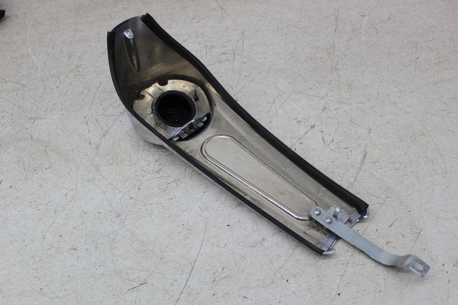 14-16 HARLEY-DAVIDSON STREET GLIDE FLHXS GAS TANK CAP COVER TRIM PANEL COWL