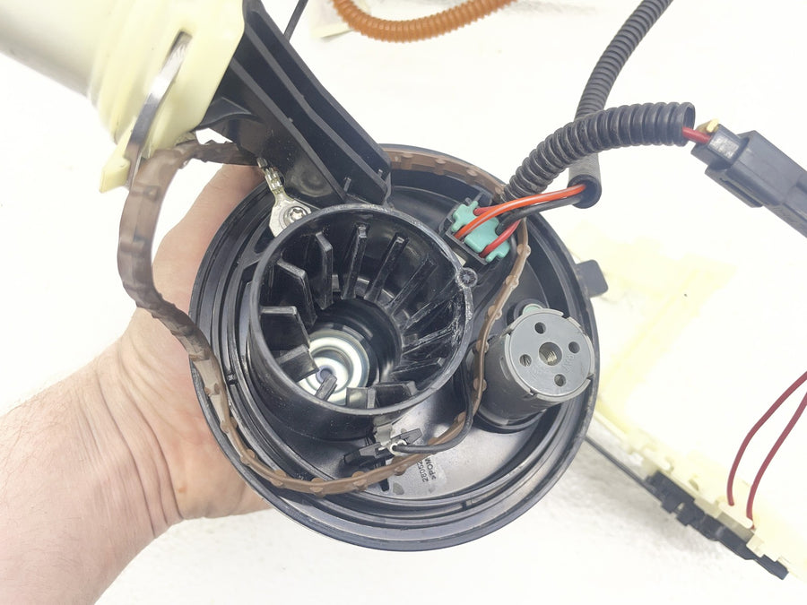 12-16 HARLEY-DAVIDSON STREET GLIDE FLHX FUEL PUMP GAS PETROL SENDER UNIT