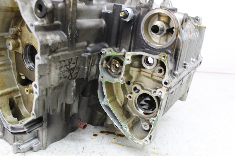 01-05 HONDA GOLDWING 1800 GL1800 ENGINE MOTOR CRANKCASE CRANK CASES BLOCK
