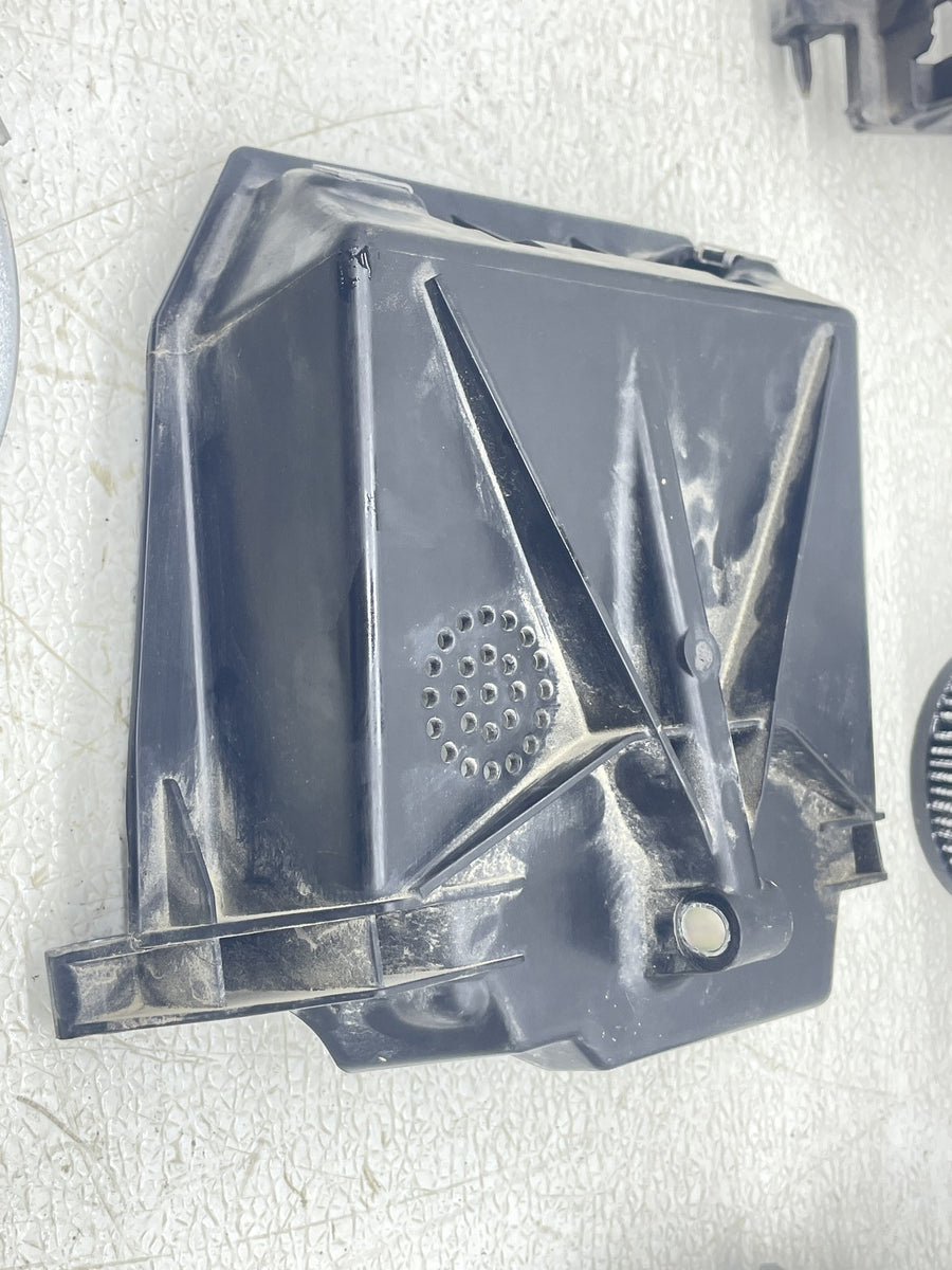 25-26 HARLEY-DAVIDSON NIGHTSTER RH975 PARTS HARDWARE FILTER COVER CUSH HORN