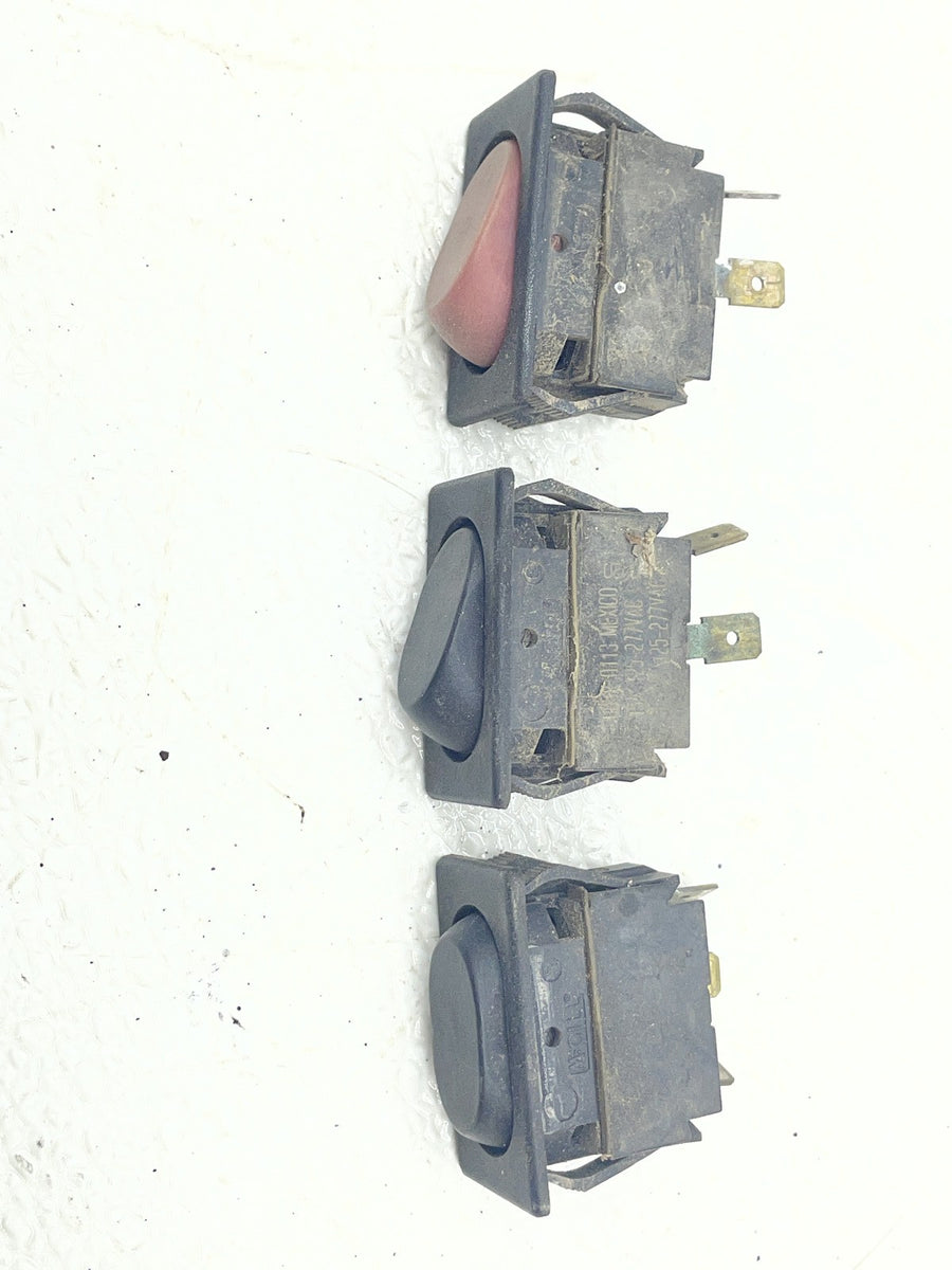 04-10 KUBOTA RTV900 UPPER DASH CONTROL SWITCH SWITCHES