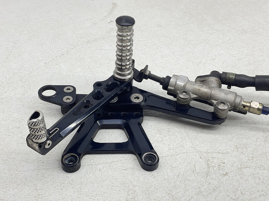 00-01 HONDA RVT1000R RC51 AFTER MARKET REARSET REAR FOOT PEGS SET BRAKE MASTER