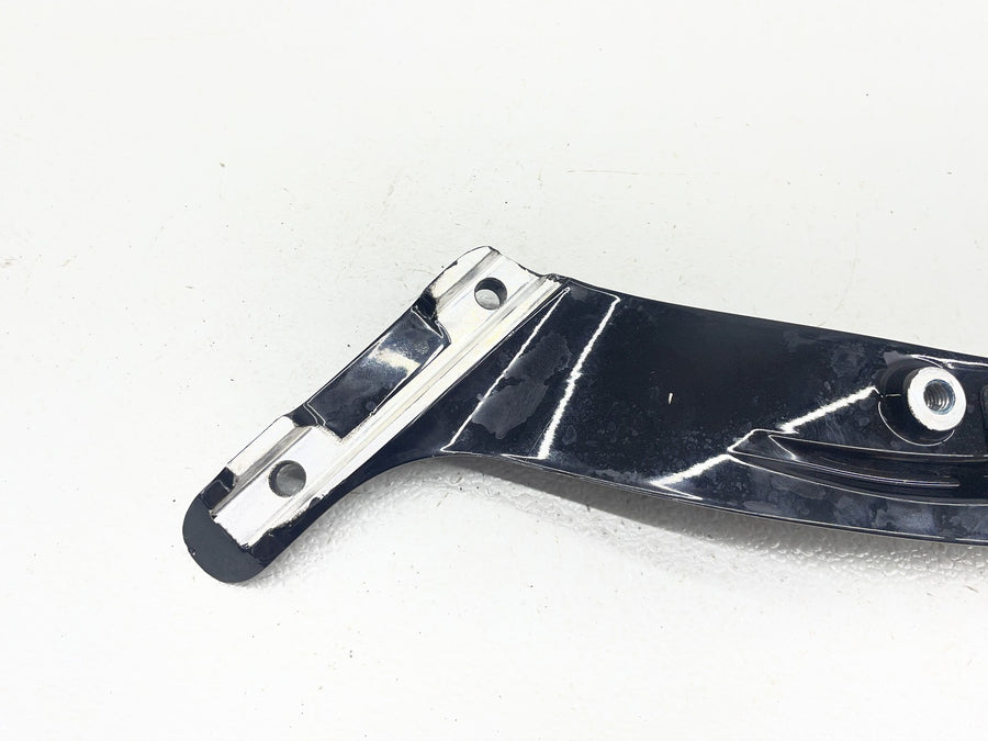 18-23 HARLEY-DAVIDSON STREET BOB REAR LEFT FENDER STRUT MOUNT BRACKET