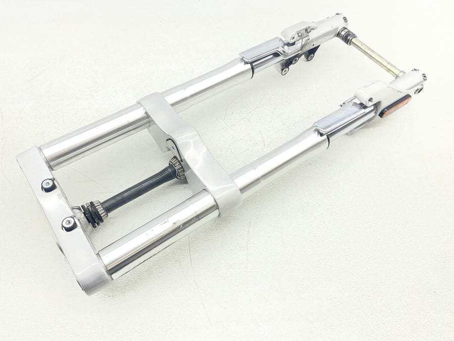 04-06 VICTORY KINGPIN FRONT FORKS SHOCK SUSPENSION TRIPLE TREE STRAIGHT