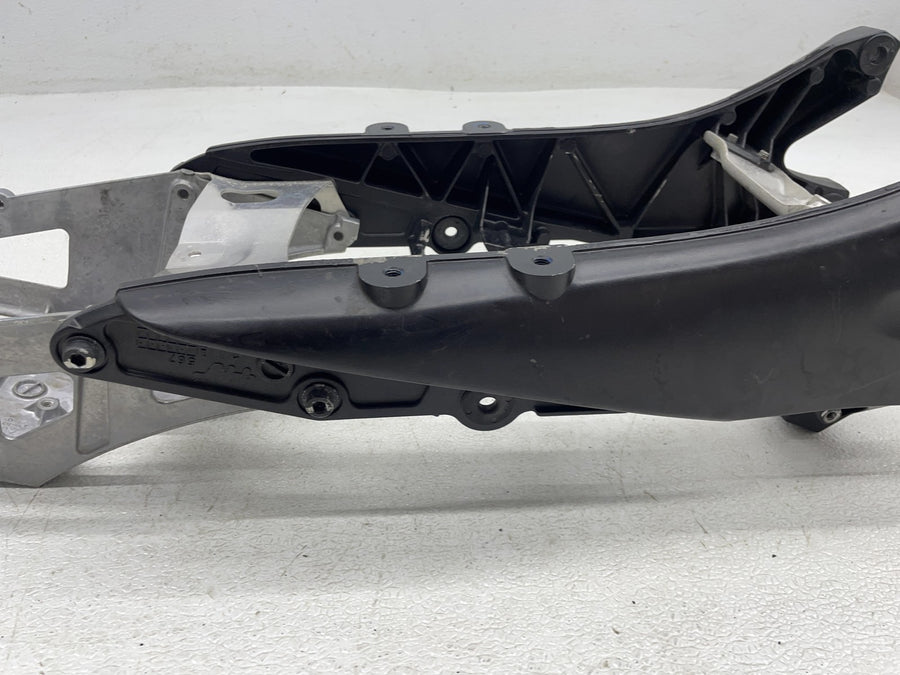 06-07 SUZUKI GSXR600 REAR SUBFRAME BACK SUB FRAME
