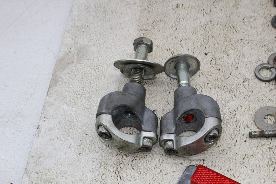 00-06 HARLEY-DAVIDSON ROAD KING CLASSIC FLHRCI PARTS HARDWARE KICKSTAND RISERS