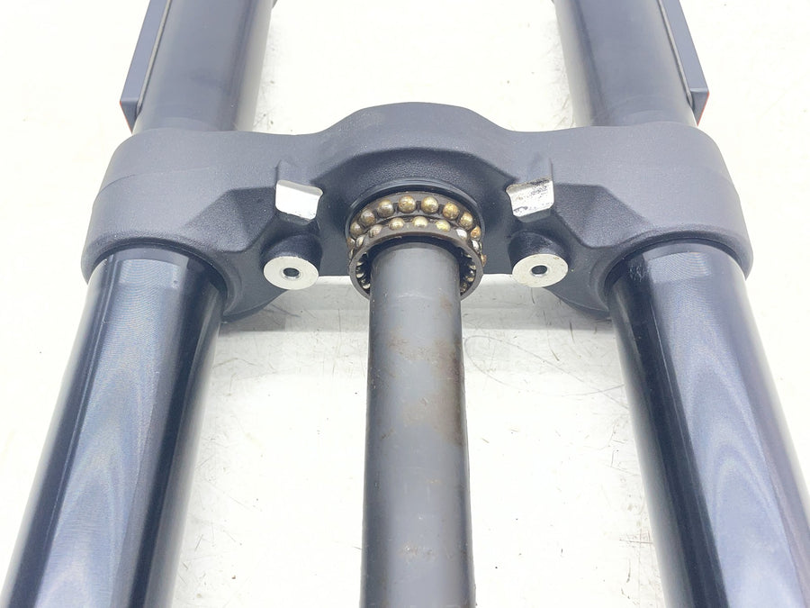 15-18 DUCATI SCRAMBLER 800 FRONT END FORKS SUSPENSION TRIPLE TREE STRAIGHT