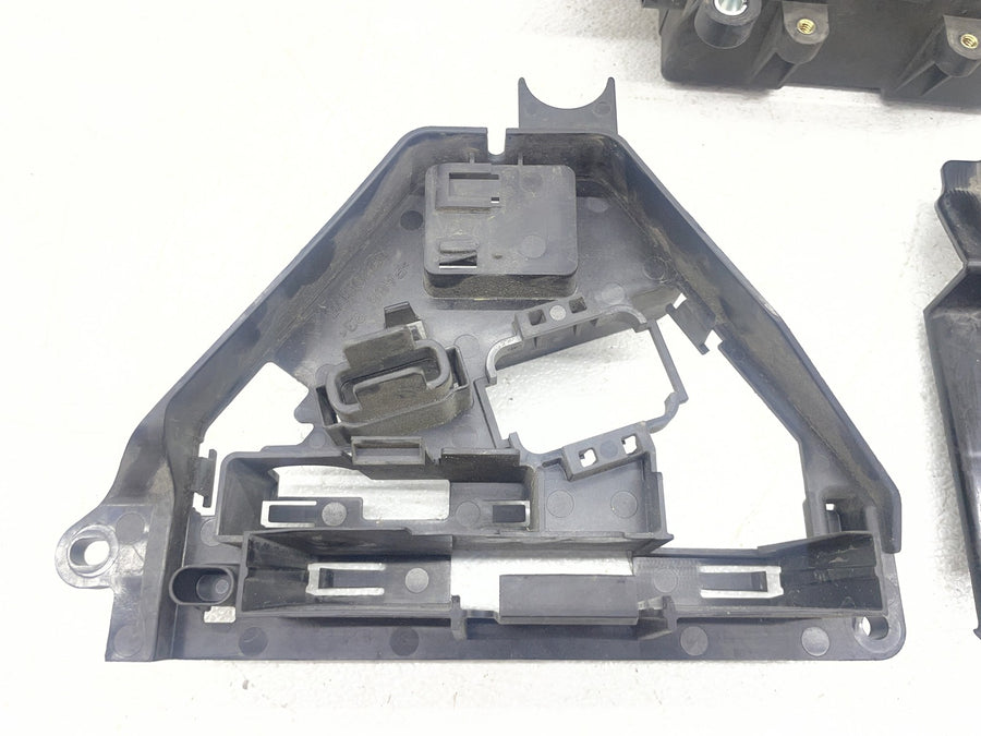 12-16 HARLEY-DAVIDSON ROAD GLIDE SPECIAL FLTRXS BATTERY TRAY BOX HOLDER