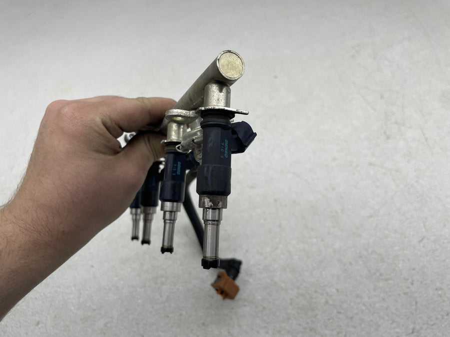06-15 YAMAHA FZ1 FUEL INJECTORS W/ RAIL