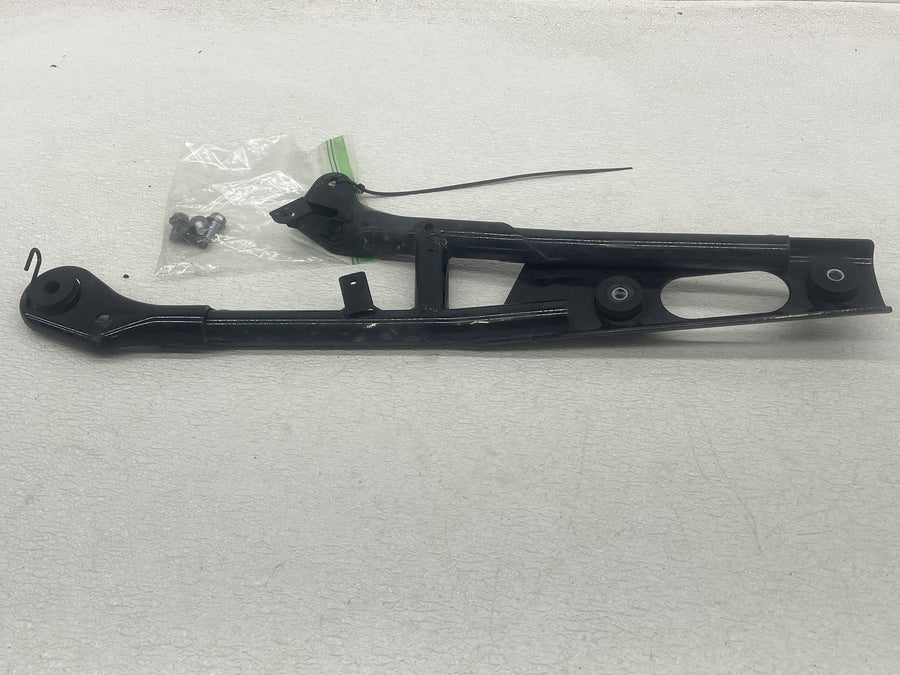 2012 SUZUKI BOULEVARD M109R MUFFLER EXHAUST PIPE BRACKET MOUNT