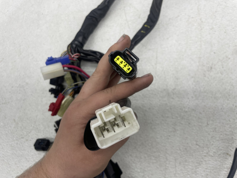 08-16 YAMAHA YZF R6 MAIN ENGINE WIRING HARNESS MOTOR WIRE LOOM