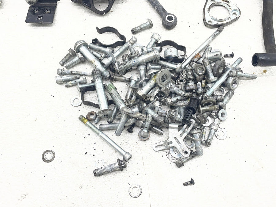 21-22 HARLEY-DAVIDSON IRON 883 XL883N PARTS HARDWARE MOUNTS HORN BATTERY TRAY