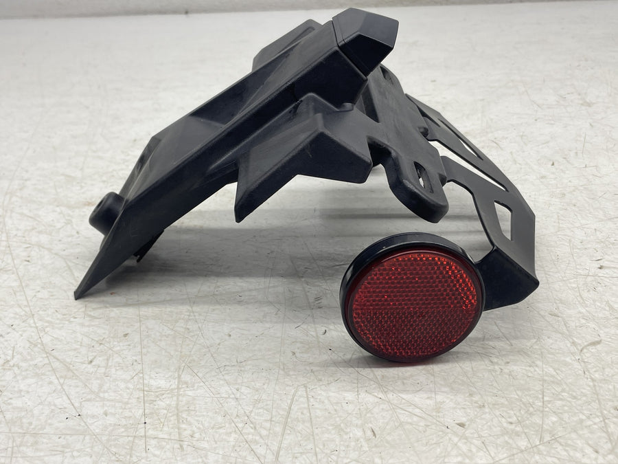 19 POLARIS SLINGSHOT SL REAR FENDER LICENSE PLATE MOUNT BRACKET LIGHT