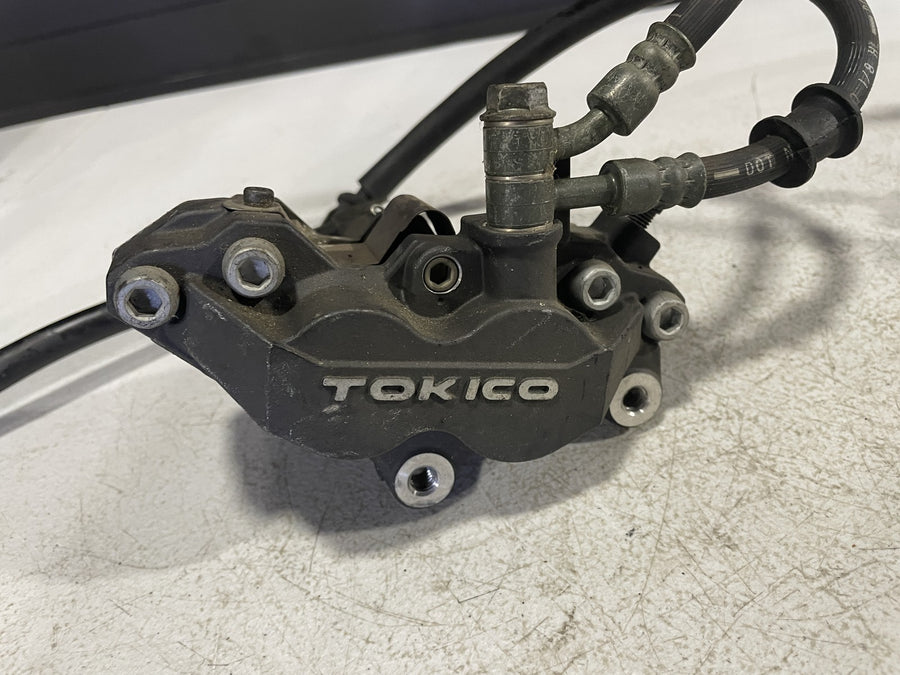 00-03 SUZUKI GSXR750 RIGHT LEFT FRONT BRAKE CALIPER PAIR CALIPERS MASTER CYLINDE