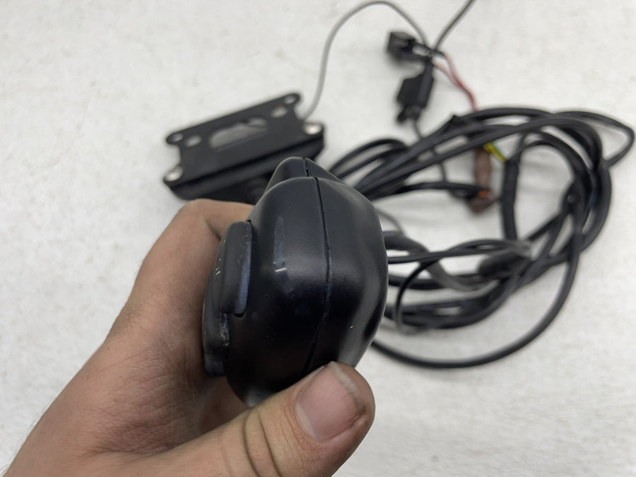 07-11 HARLEY-DAVIDSON ROAD KING CLASSIC FLHRC AMPLIFIER & VOLUME CONTROL SWITCH