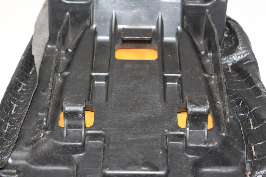 2000 HONDA CBR929RR REAR BACK PASSENGER TANDEM SEAT PAD SADDLE PILLION