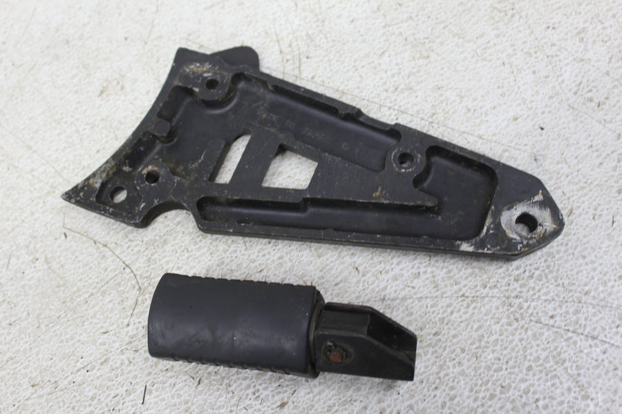 82 KAWASAKI KZ550H FRONT FOOT RESTS PEGS STEPS SET PAIR