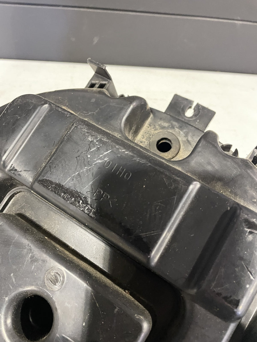 06-07 SUZUKI GSXR600 AIRBOX AIR INTAKE FILTER BOX 13700-01H01