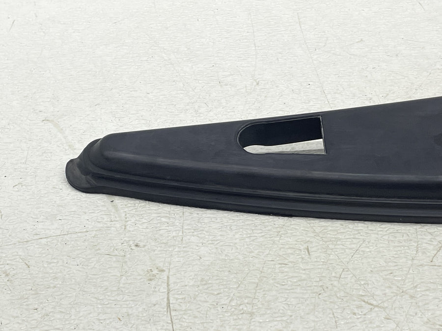 2012 SUZUKI BOULEVARD M109R REAR BACK RUBBER FENDER STRUT MOUNTS