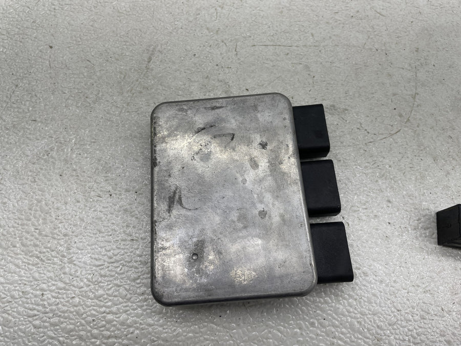 18-23 HARLEY-DAVIDSON STREET BOB OEM ECU CDI ECM COMPUTER MODULE BOX W/ ANTENNA