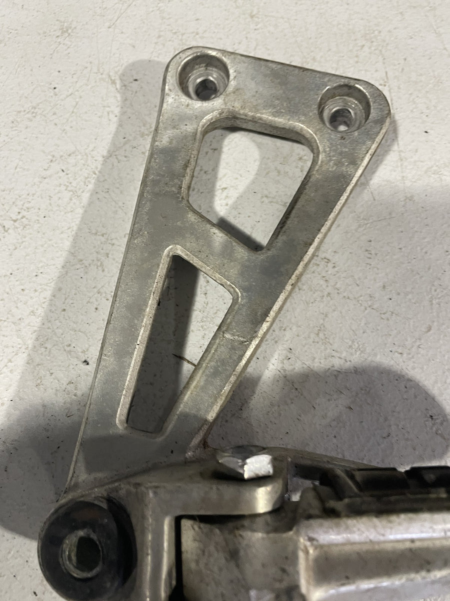 84-86 HONDA INTERCEPTOR 1000 VF1000R LEFT REAR PASSENGER FOOT STEP PEG