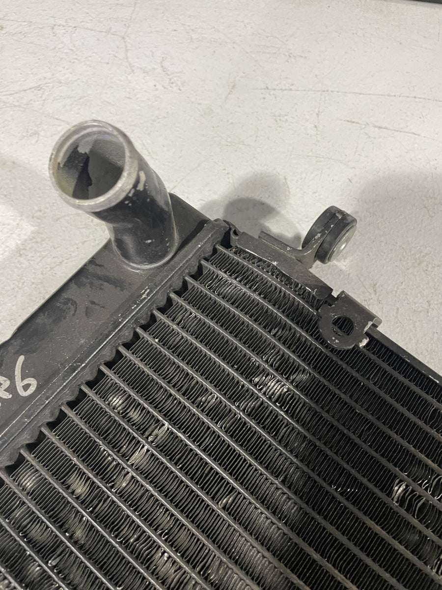 99-02 YAMAHA YZF R6 ENGINE RADIATOR MOTOR COOLER COOLING RADIATER