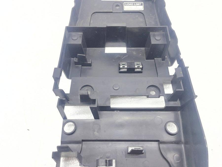 08-16 YAMAHA YZF R6 REAR BACK TAIL UNDERTAIL BATTERY TRAY PLASTIC